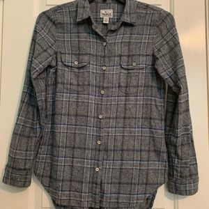 Woolrich organic cotton plaid button up. XS